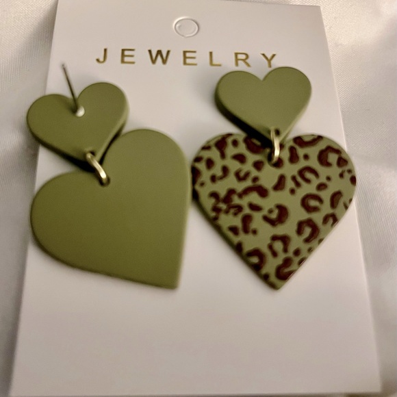 Double Heart Dangle Leopard Earrings - Picture 2 of 4
